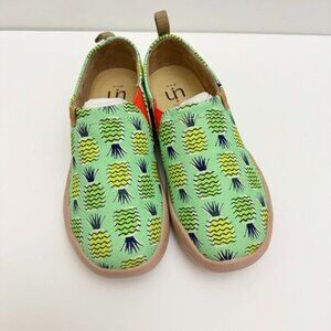 UIN Size 7 Slip On Shoes Canvas Comfortable Loafers Green Pineapple 1